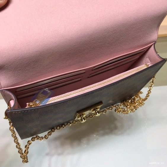 WIS WALLET CROISETTE VUITTON LOUIS CHAIN 0129